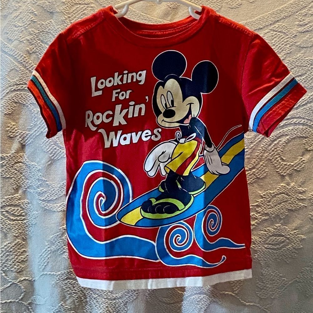10/$50 Disney Mickey Mouse Rockin' Waves T-Shirt - Red Size L